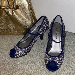 Madden girl short floral heel